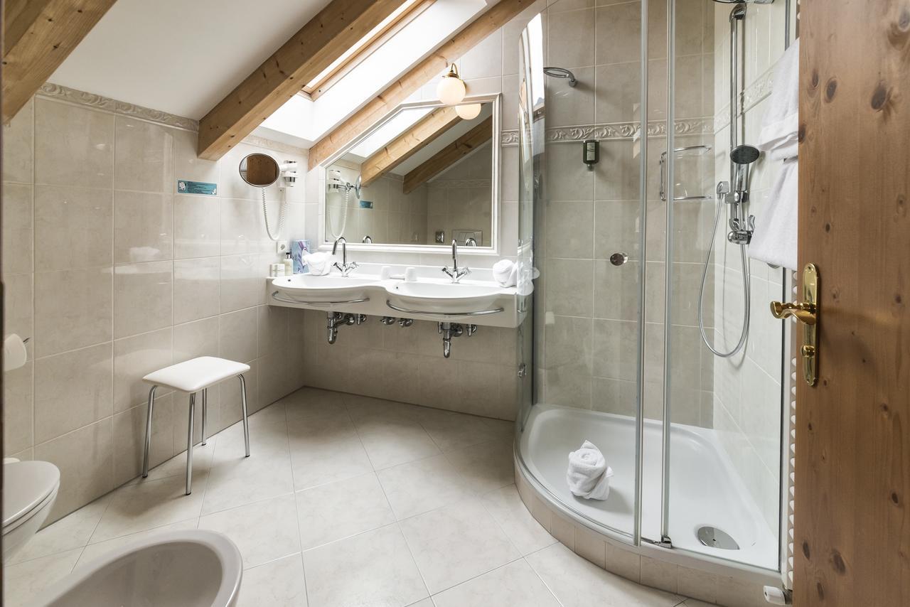 Alpin & Vital Hotel La Perla Ortisei Rum bild